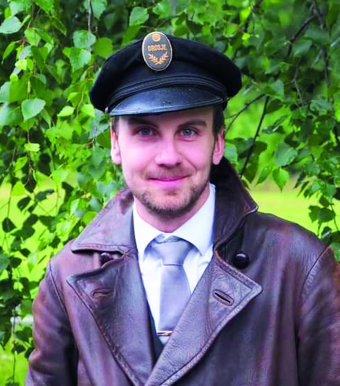 Edgar Leonard Larsen style=